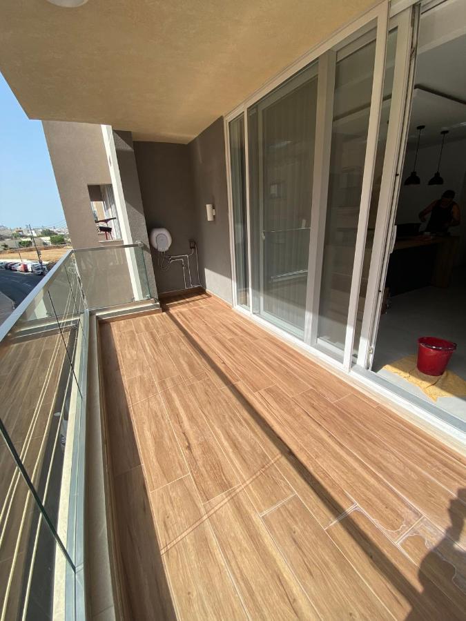 Modern, Spacious, 3 Bedroom Apartment Near Malta International Airport Luqa Ngoại thất bức ảnh